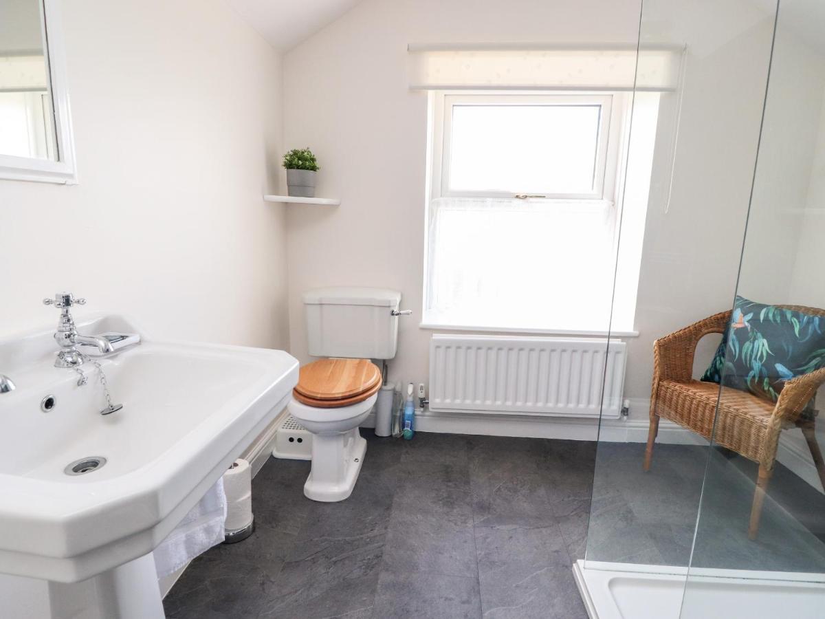 Kingfisher Cottage, 11 Airebank Terrace Скиптон Экстерьер фото